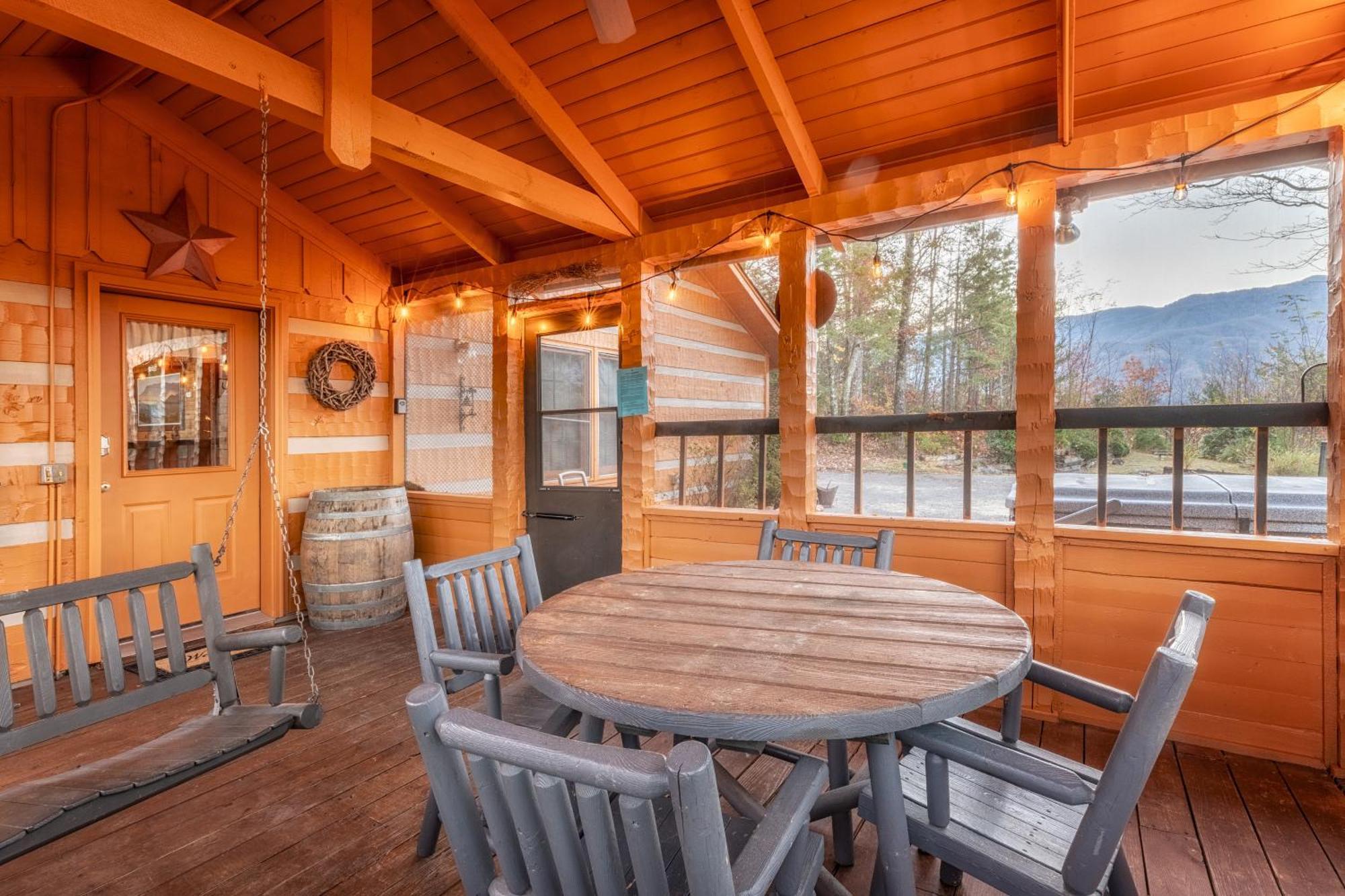 Real Log Cabin With Amazing Views, Hot Tub, Sauna, Games แกตลิงเบิร์ก ภายนอก รูปภาพ