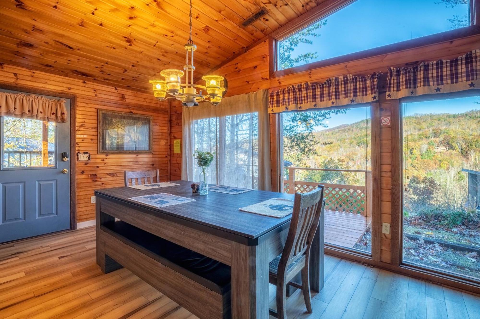 Real Log Cabin With Amazing Views, Hot Tub, Sauna, Games แกตลิงเบิร์ก ภายนอก รูปภาพ
